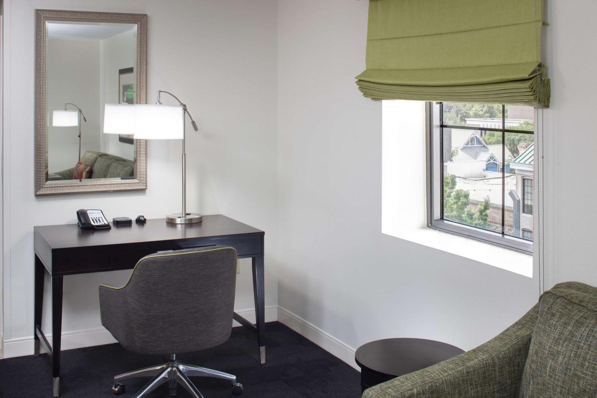 Hampton Inn & Suites Gainesville Downtown Εξωτερικό φωτογραφία