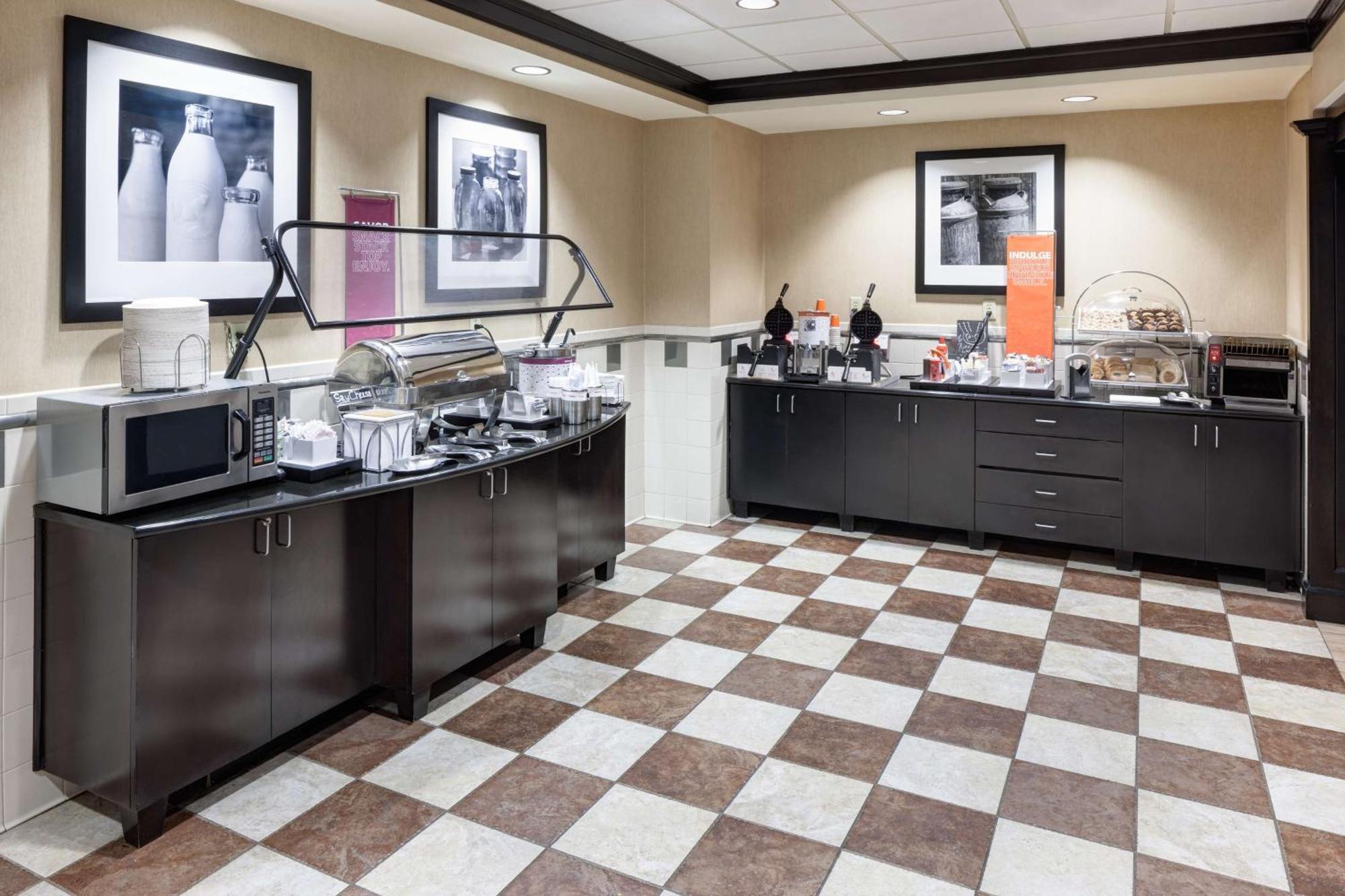 Hampton Inn & Suites Gainesville Downtown Εξωτερικό φωτογραφία
