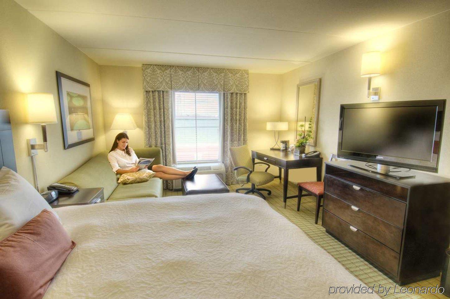 Hampton Inn & Suites Gainesville Downtown Δωμάτιο φωτογραφία