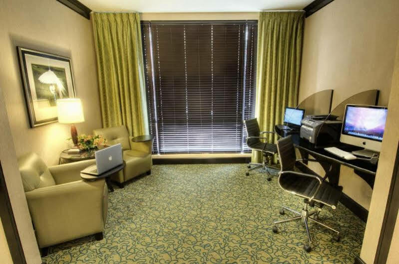 Hampton Inn & Suites Gainesville Downtown Εξωτερικό φωτογραφία
