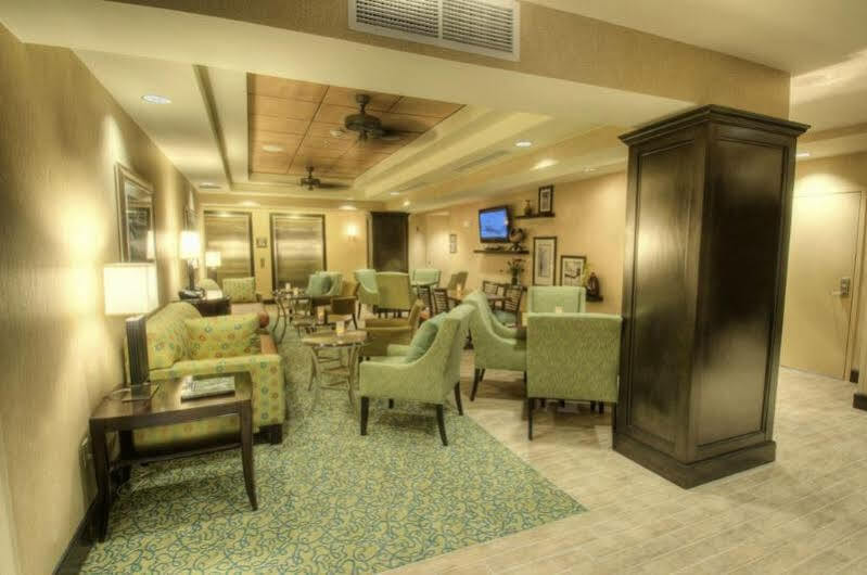 Hampton Inn & Suites Gainesville Downtown Εξωτερικό φωτογραφία