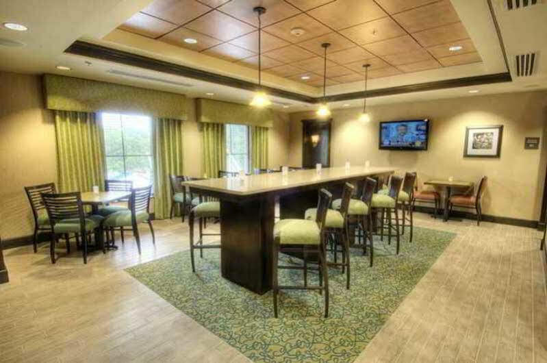 Hampton Inn & Suites Gainesville Downtown Εξωτερικό φωτογραφία